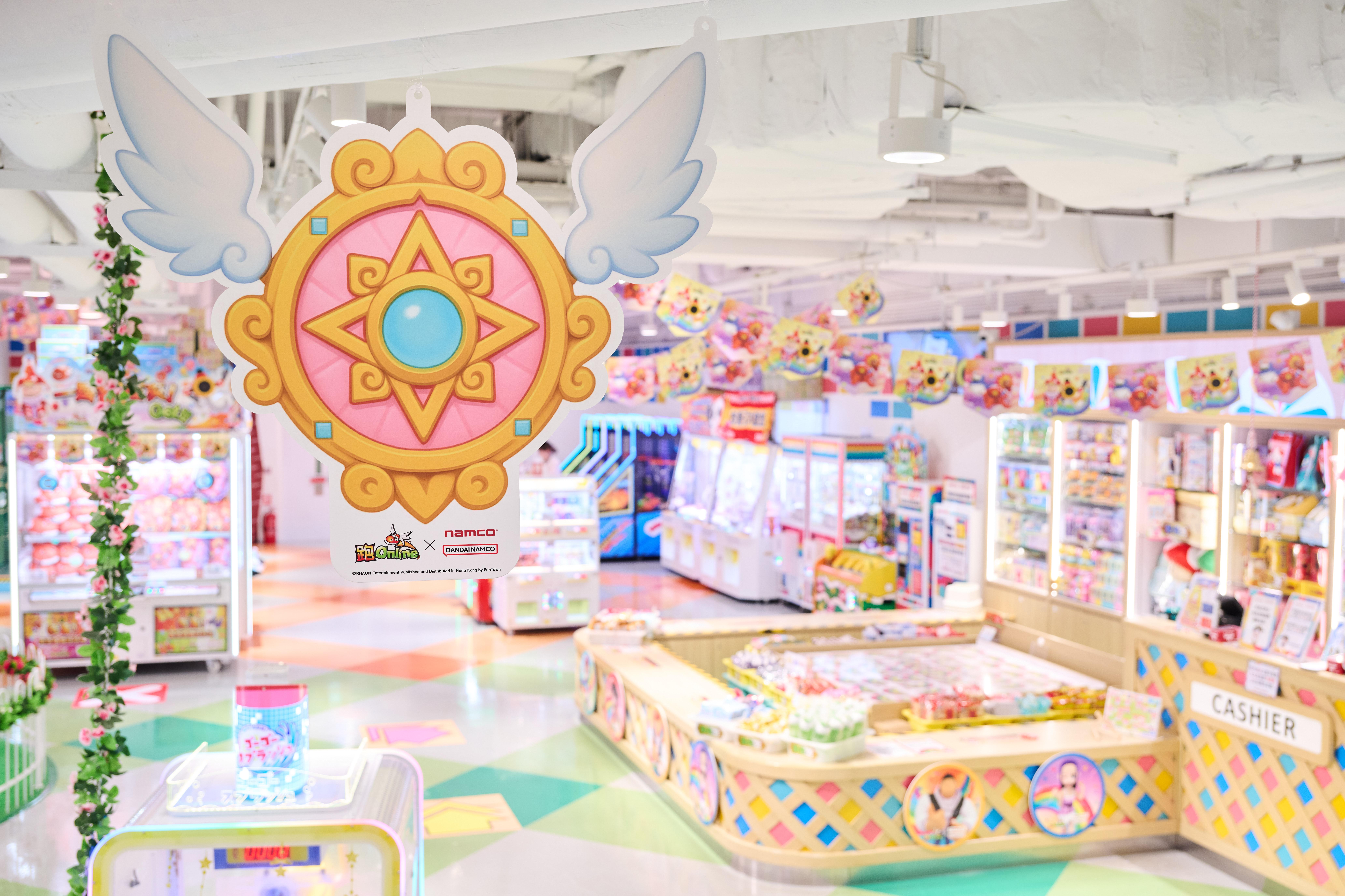 店內外滿佈跑 Online元素