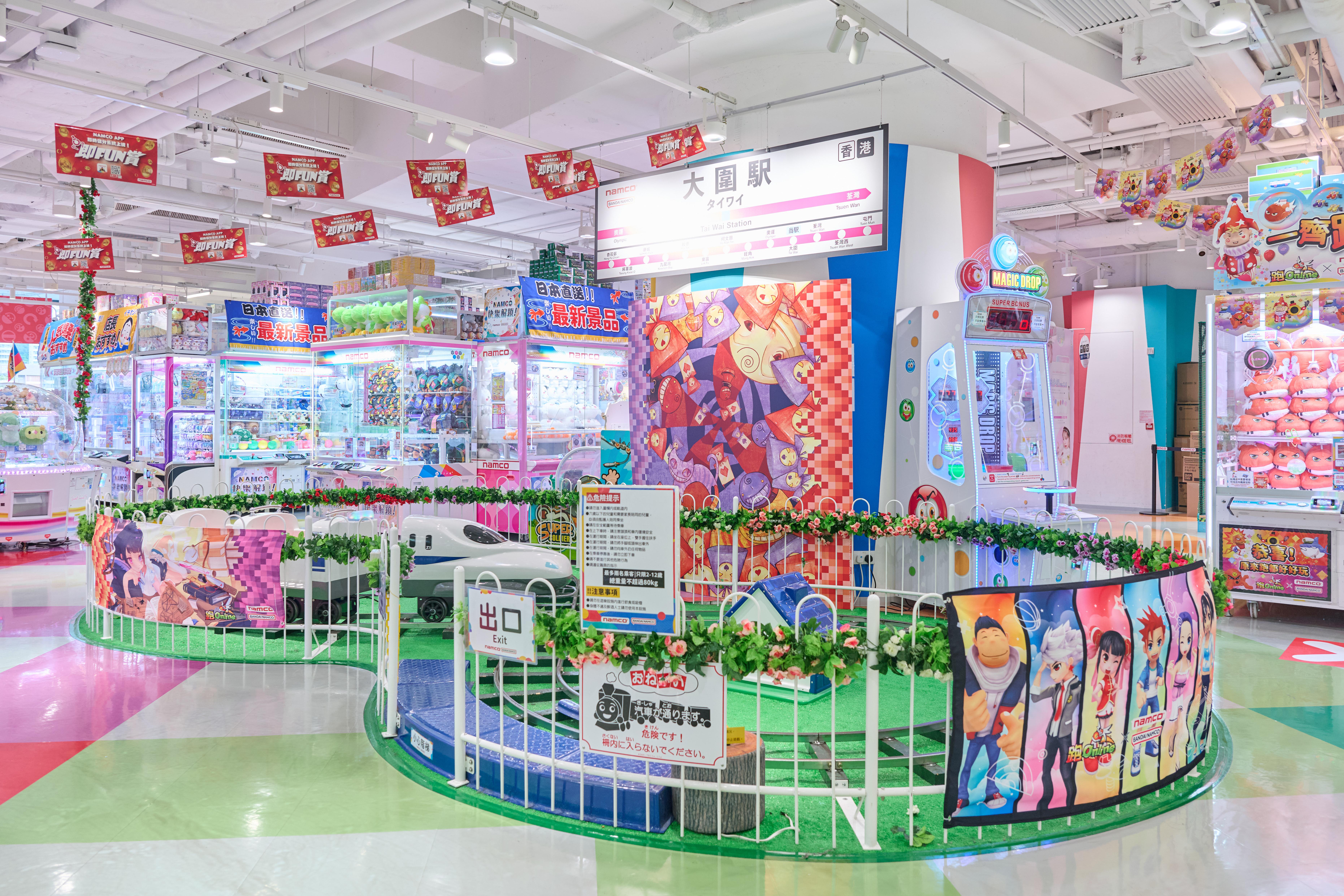 店內外滿佈跑 Online元素