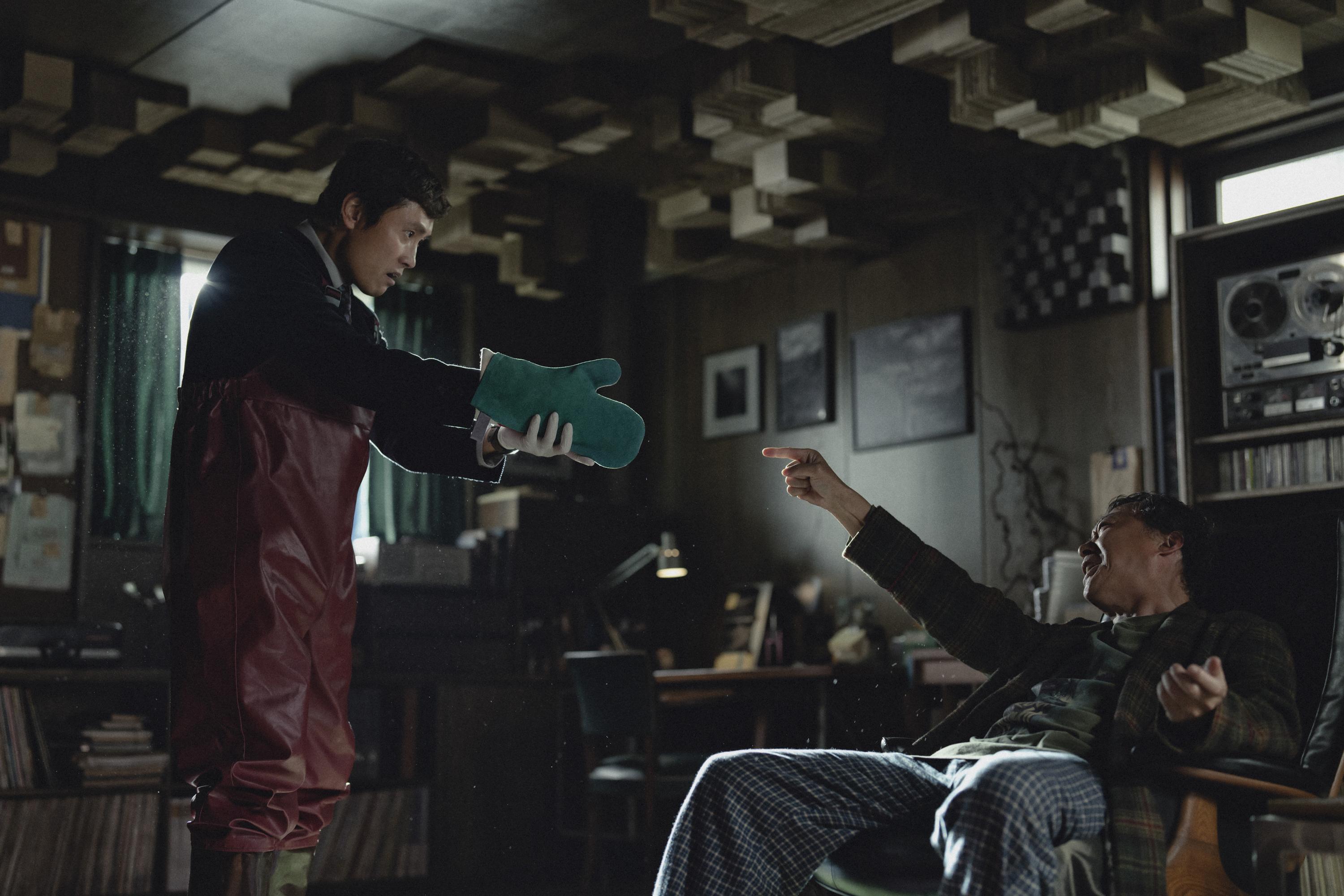 《選擇有罪》作為近期最矚目的韓國電影之一,李秉憲扮演為求返工而大開殺戒的一家之主。