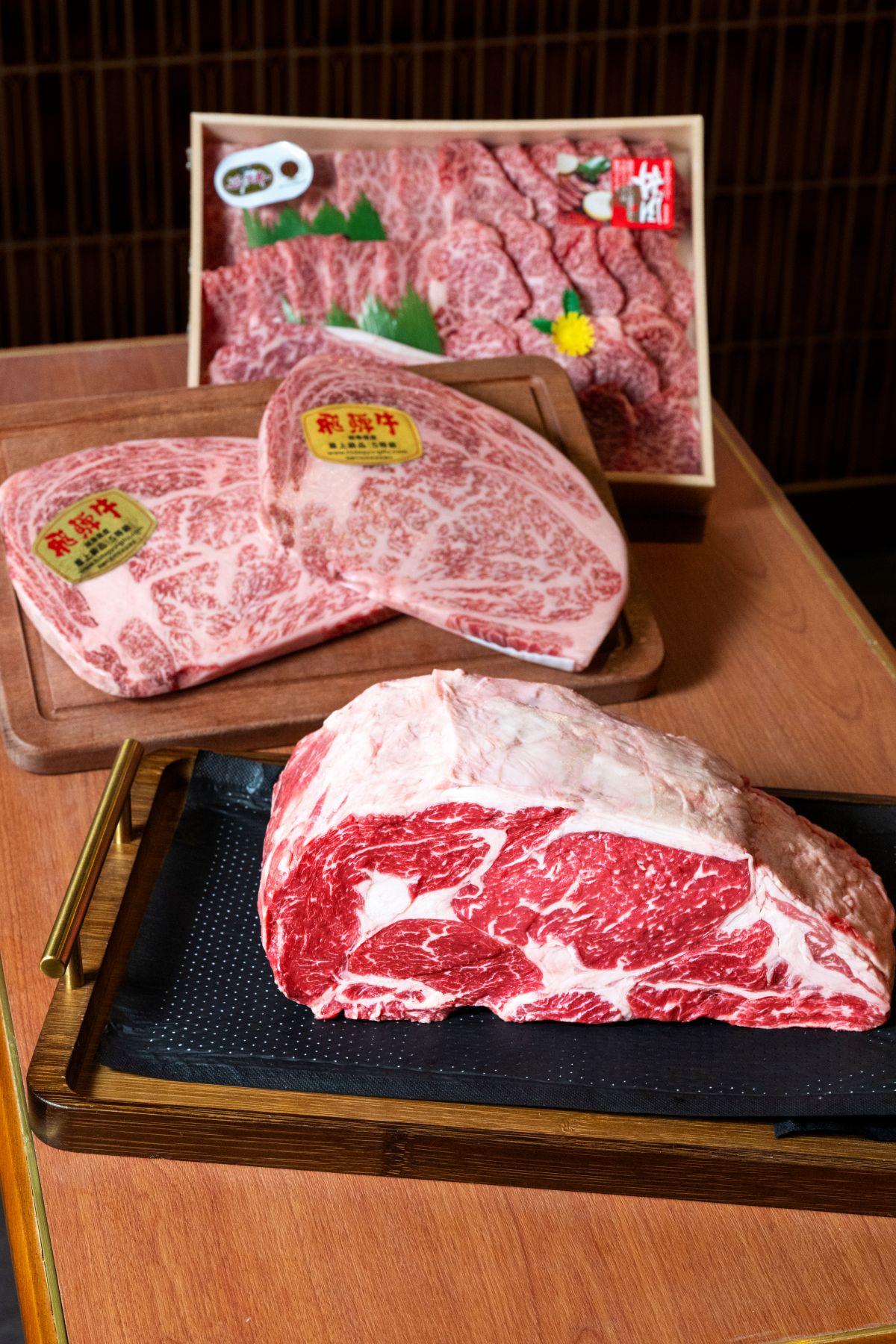 首次引入日本和牛專櫃,主打兩大A5近江牛及飛驒牛。