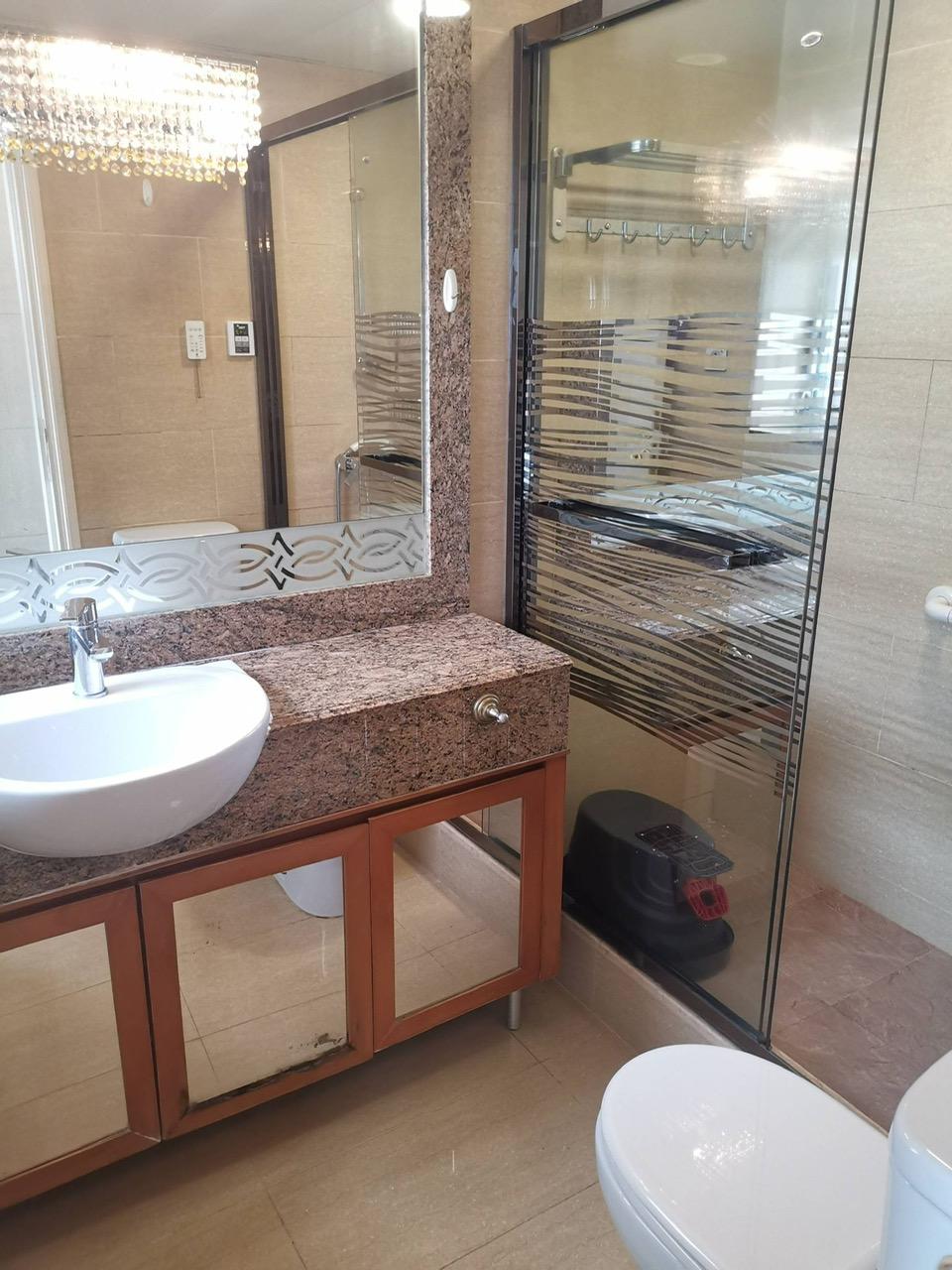 浴室為原裝發展商裝修,保養企理。(代理提供)