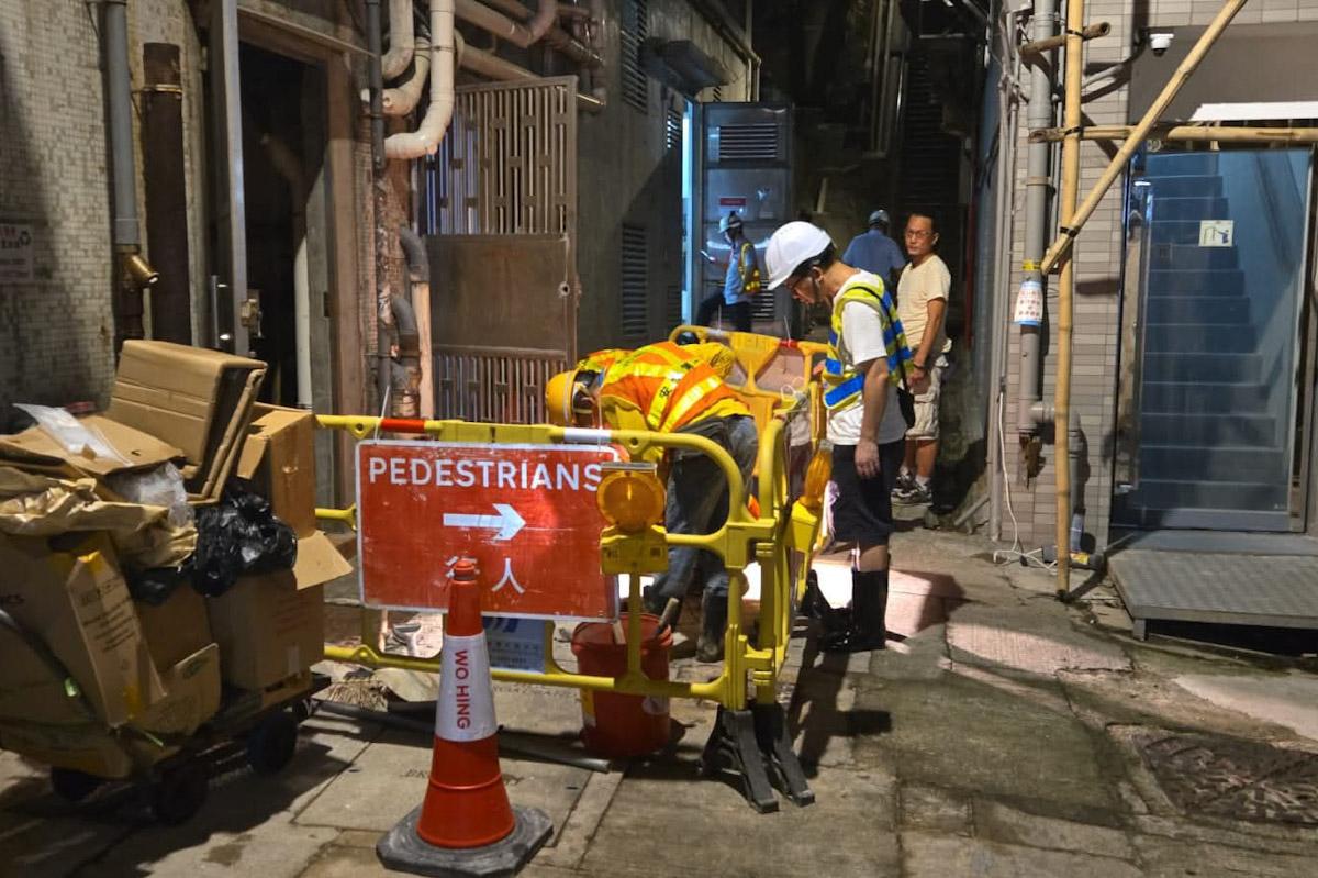 水務署派員到場搶修。(梁熙FB)