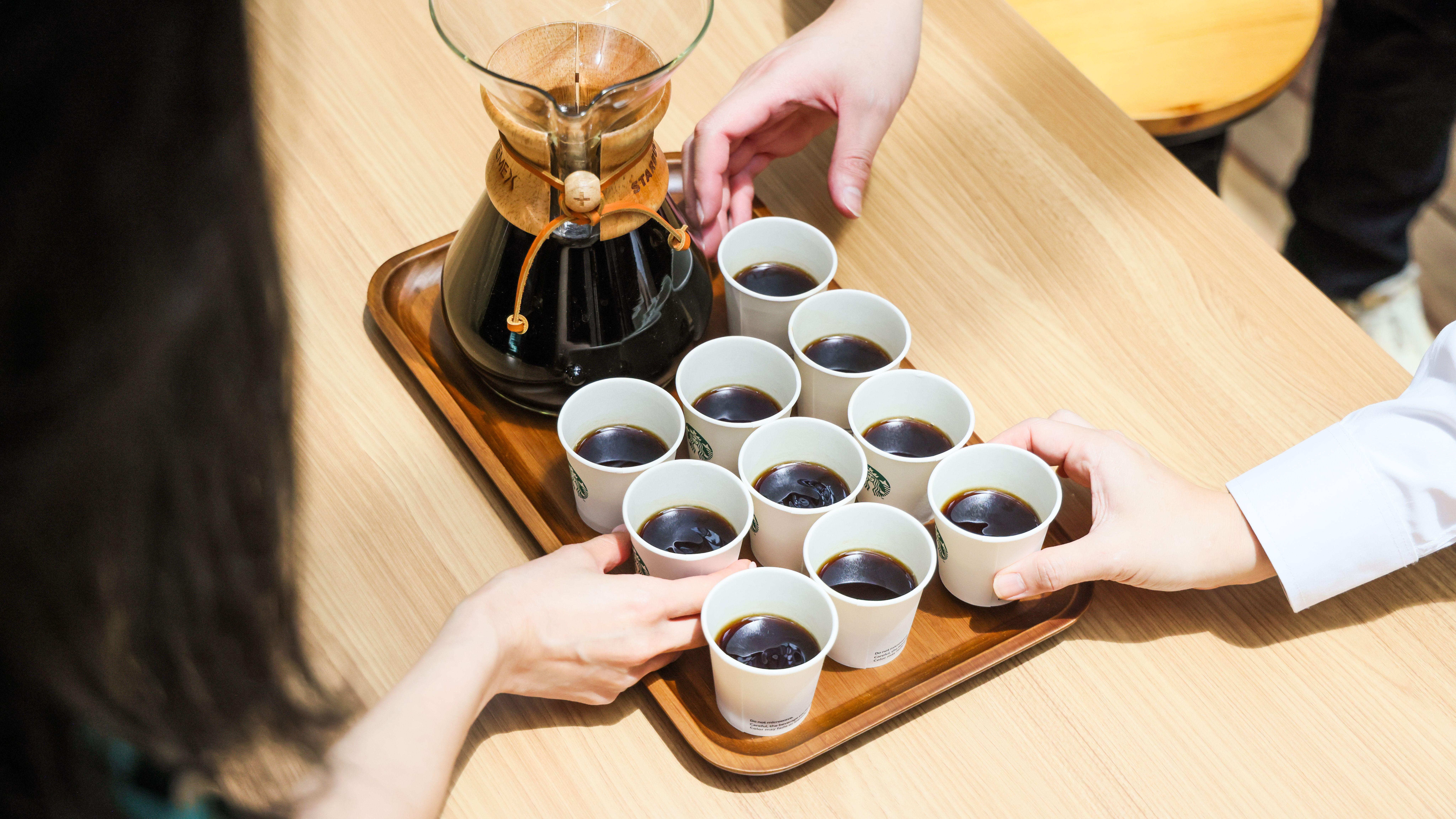 試飲星巴克黃金烘焙特濃咖啡