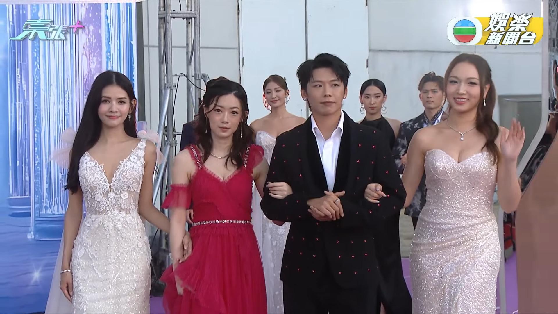 黃子桐(右一)是2018年度香港小姐競選入圍12強。