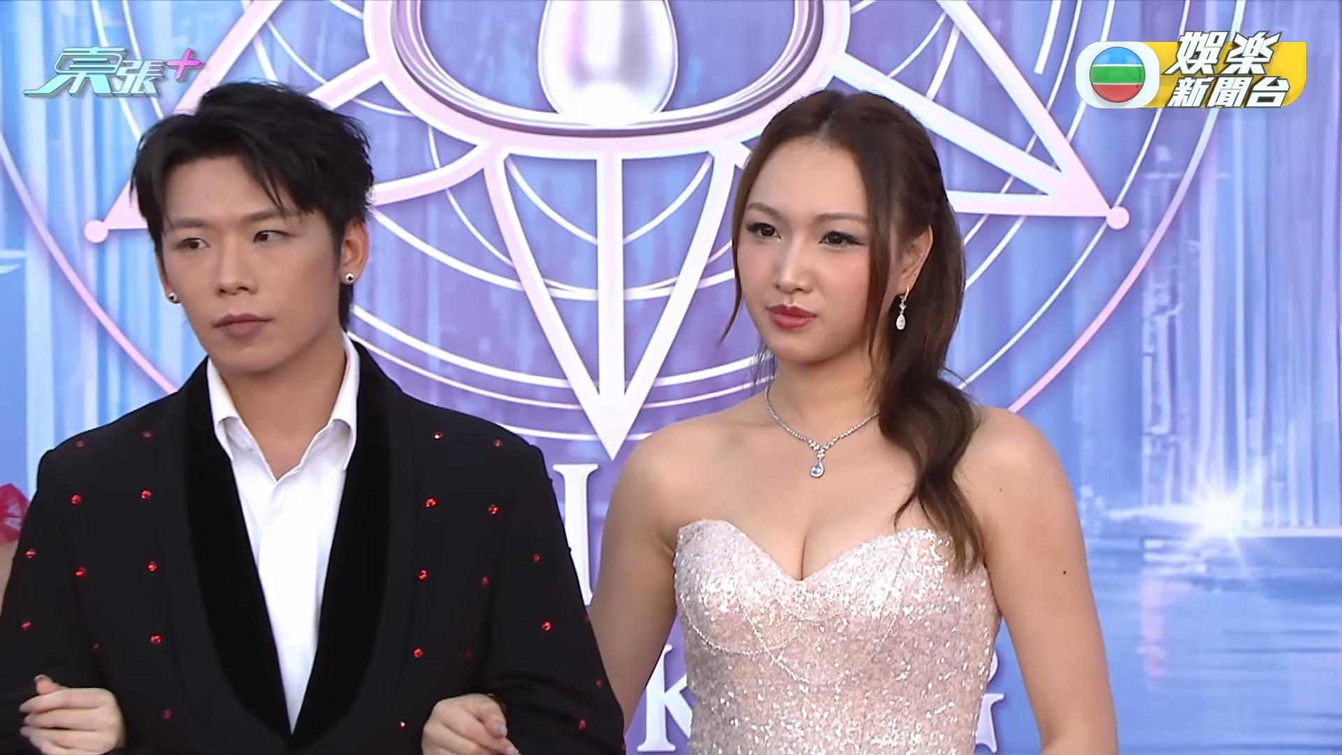 黃子桐(右一)是2018年度香港小姐競選入圍12強。