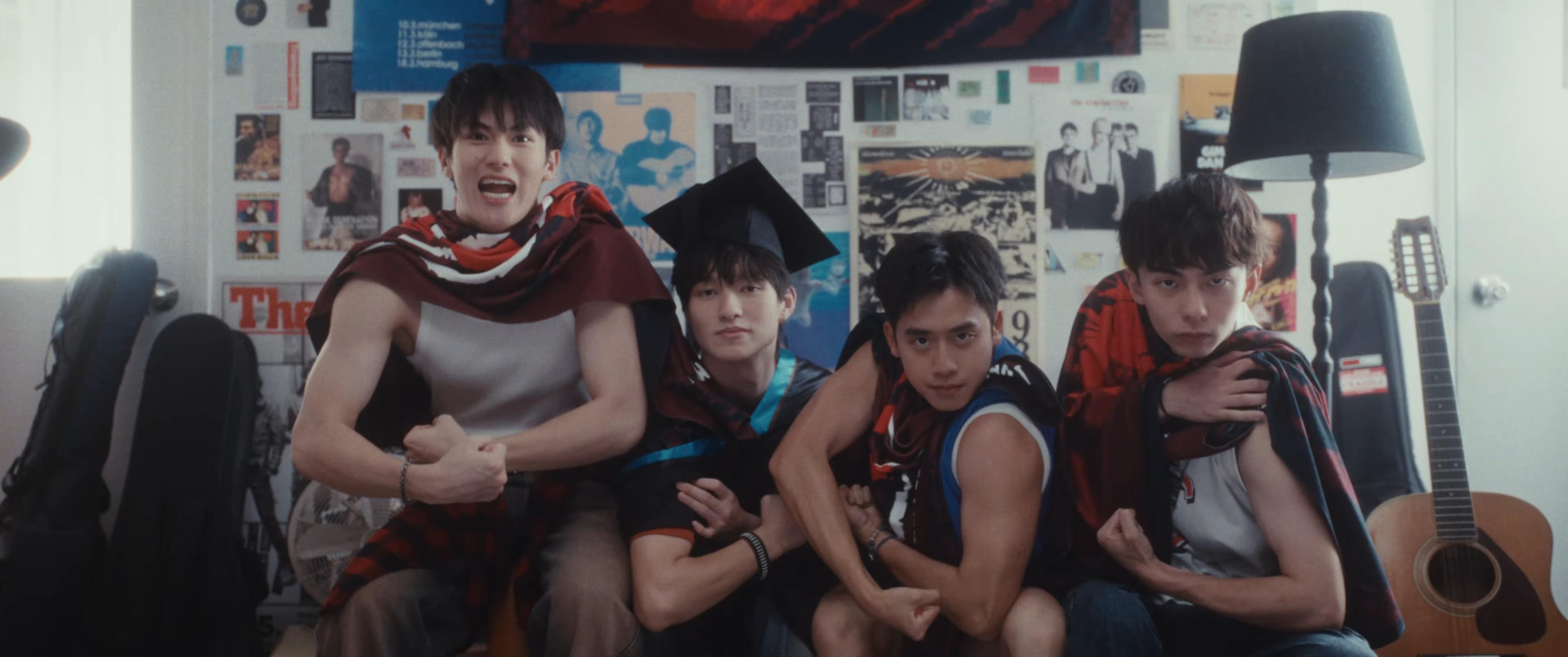 AK江𤒹生新歌《月月》MV,講述四位中學老Best齊齊組隊夾Band,因爭執不歡而散的故事。