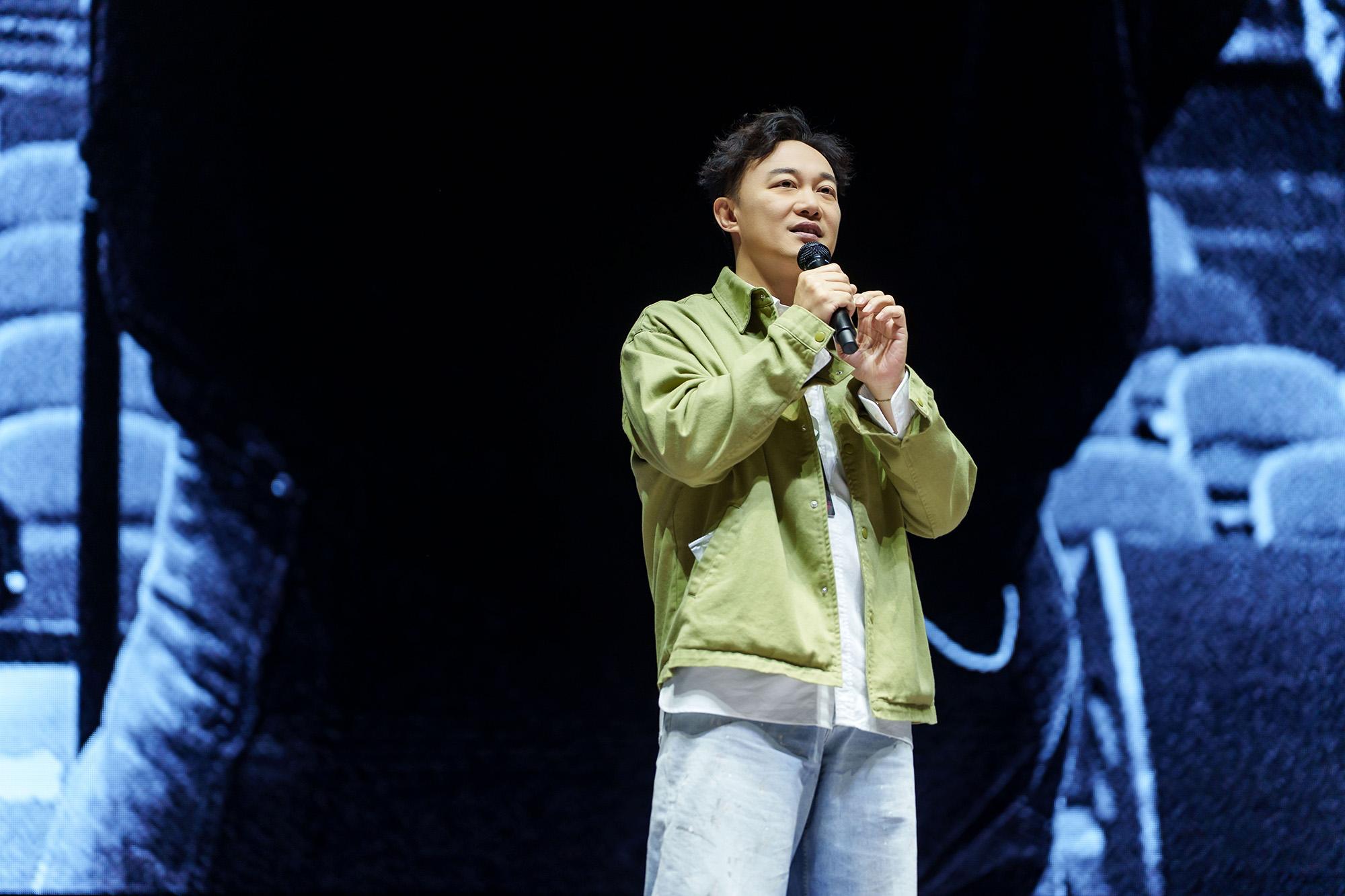 Eason在分享會上呼籲大家要對自己好一點,「不要讓自己辛苦,對太多事太執。」