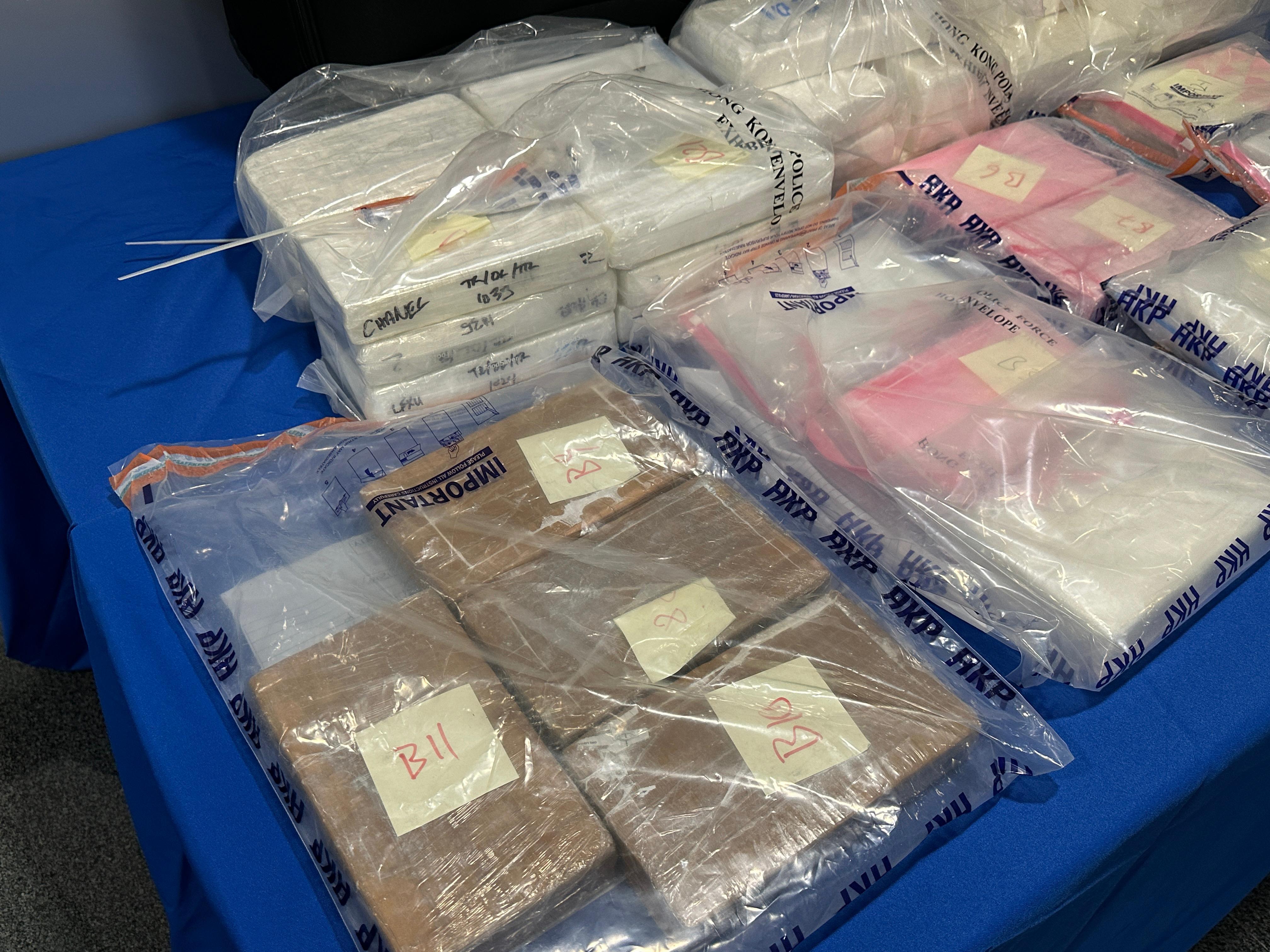 落馬洲村屋變毒品倉,警檢3700萬元可卡因拘35歲男倉管。