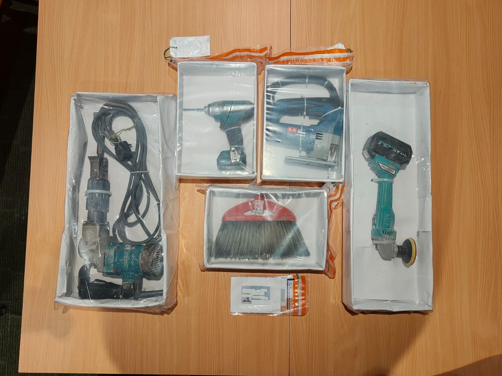 入境處在裝修行業的行動中,拘捕36人。