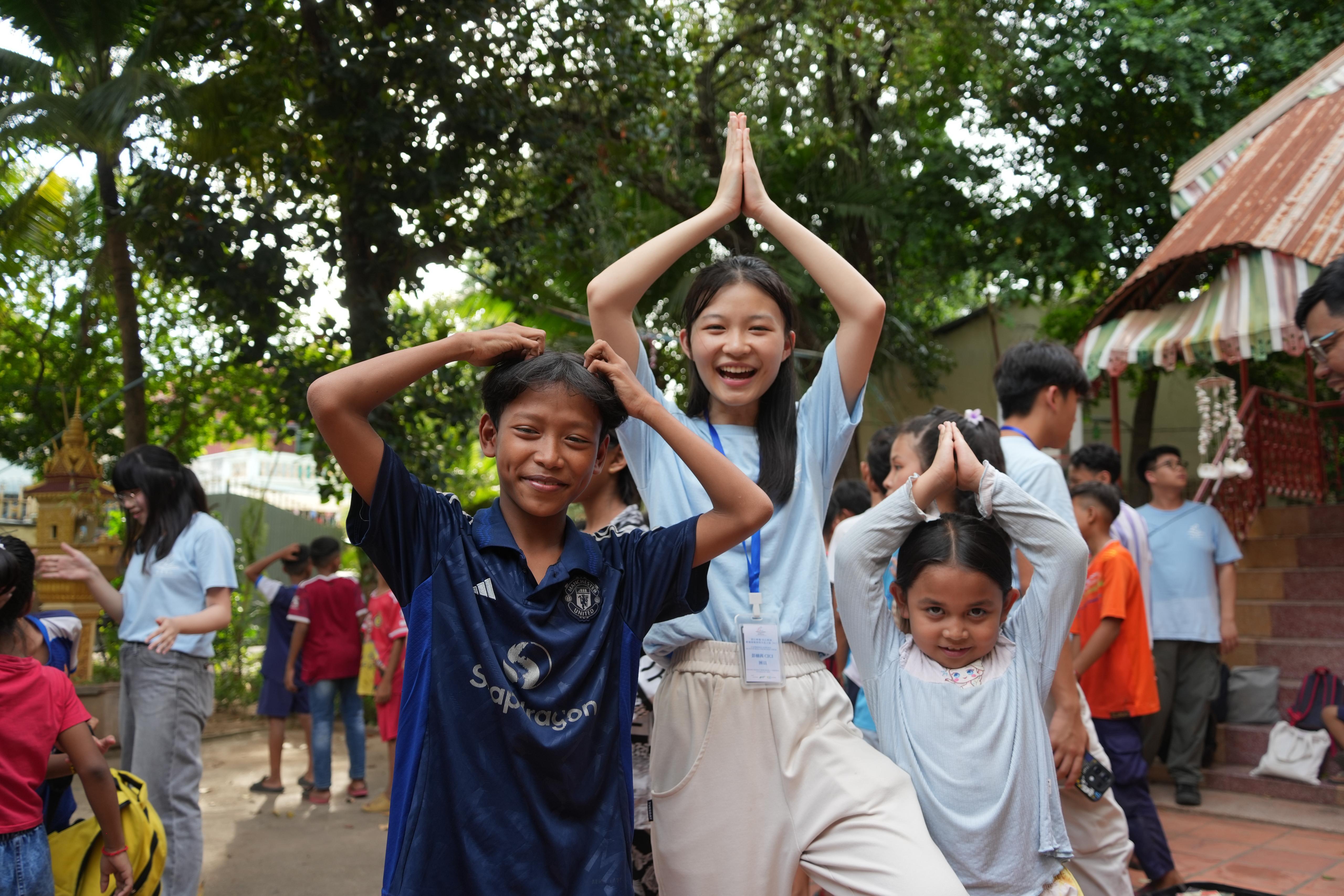 童夢同行完成柬埔寨服務與文化之旅 認識當地文化