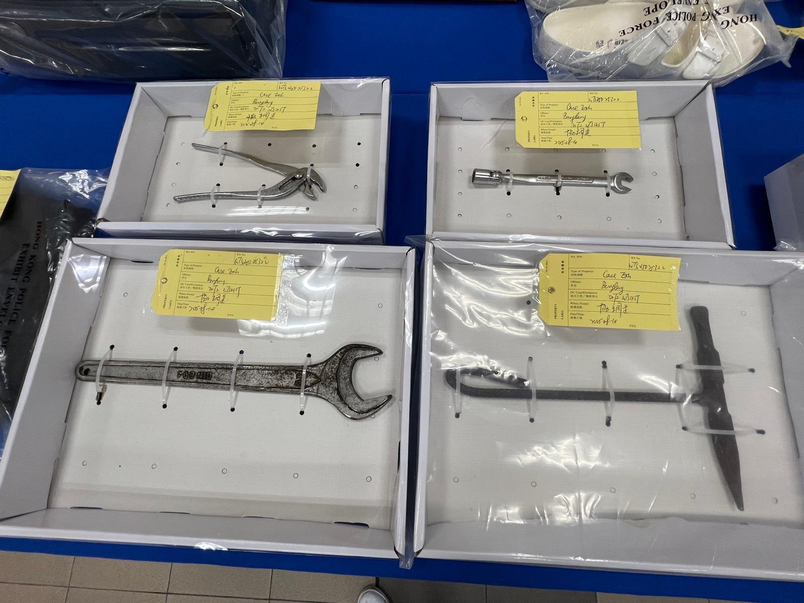 警方檢獲涉案的爆竊工具。