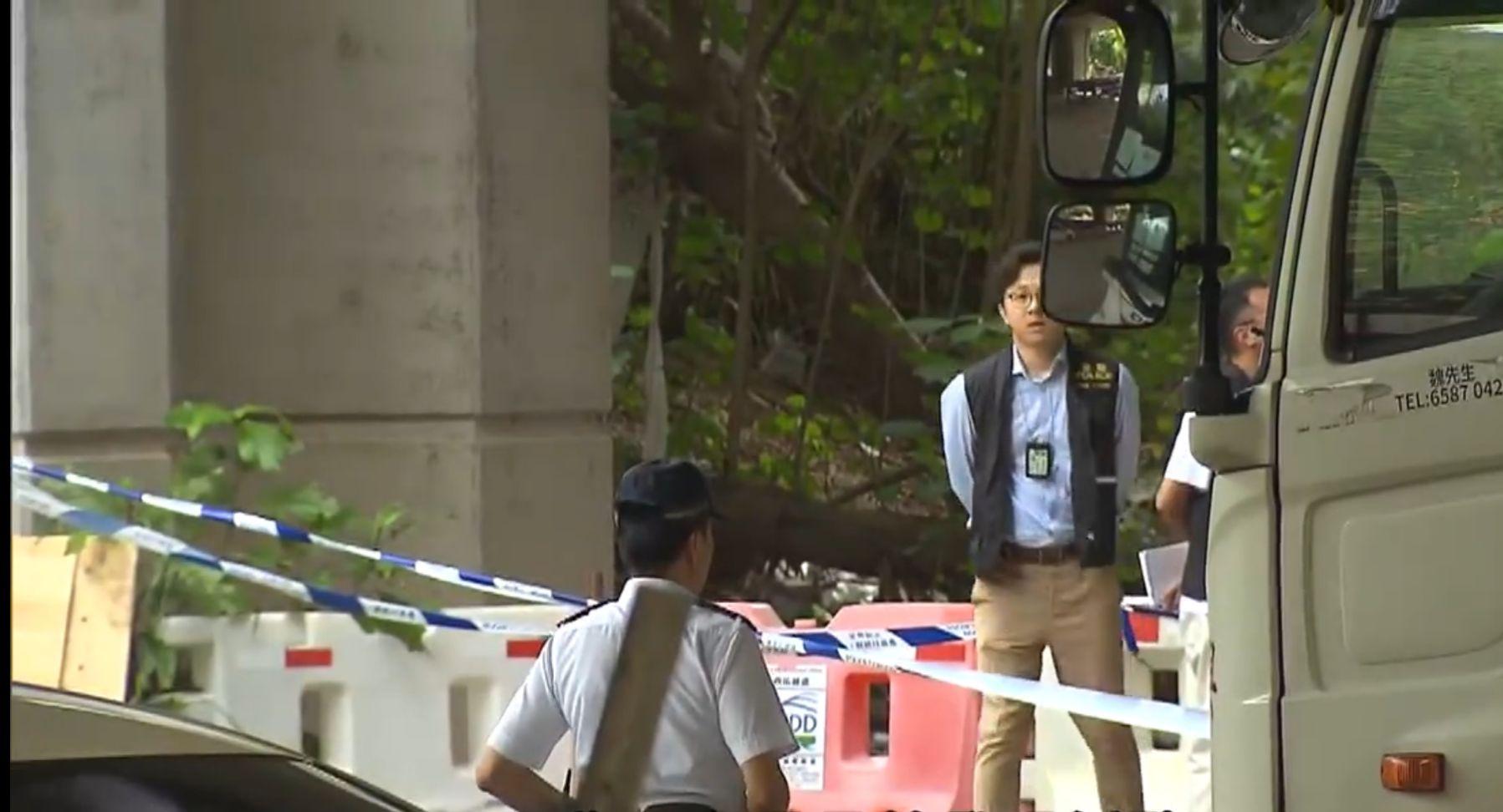 屯門男子頭有刀傷伏屍橋底 附近私家車上染有血漬