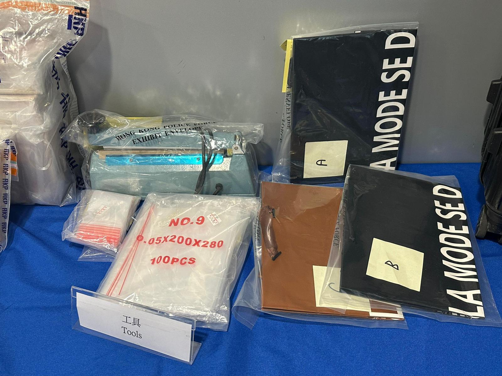 警火炭工廈搗毒品倉檢800萬元海洛英,兩男被捕包括集團主腦。