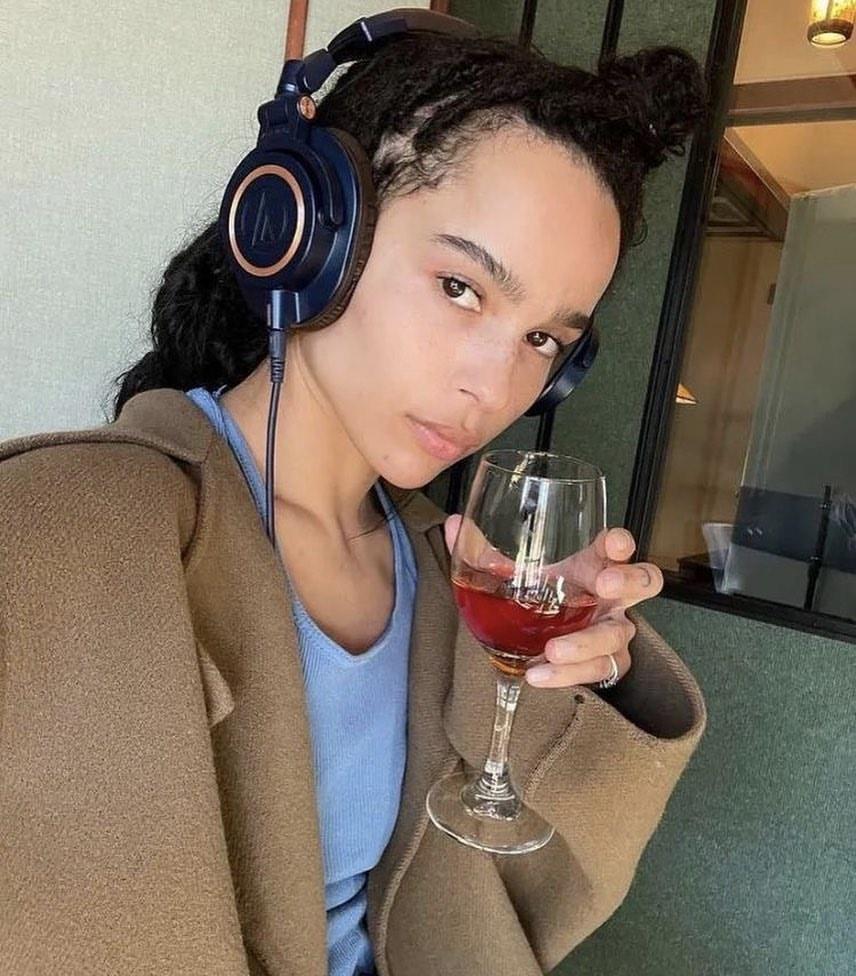 搖滾巨星Lenny Kravitz之女的Zoë Kravitz,最近被指與Harry Styles戀上。