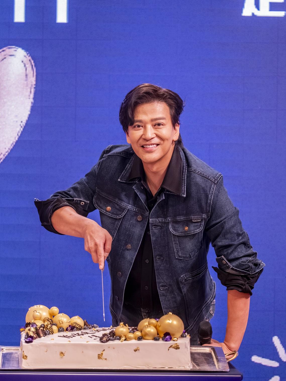 陳曉東獲歌迷預祝50歲生日。