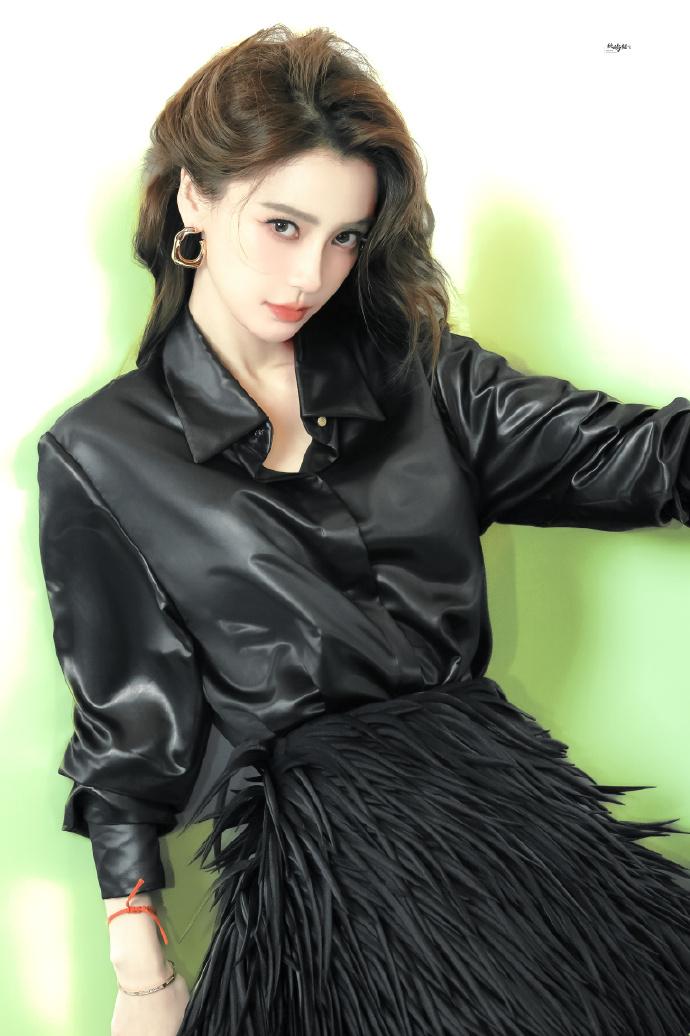 Angelababy的顏值成為晚宴一大亮點。