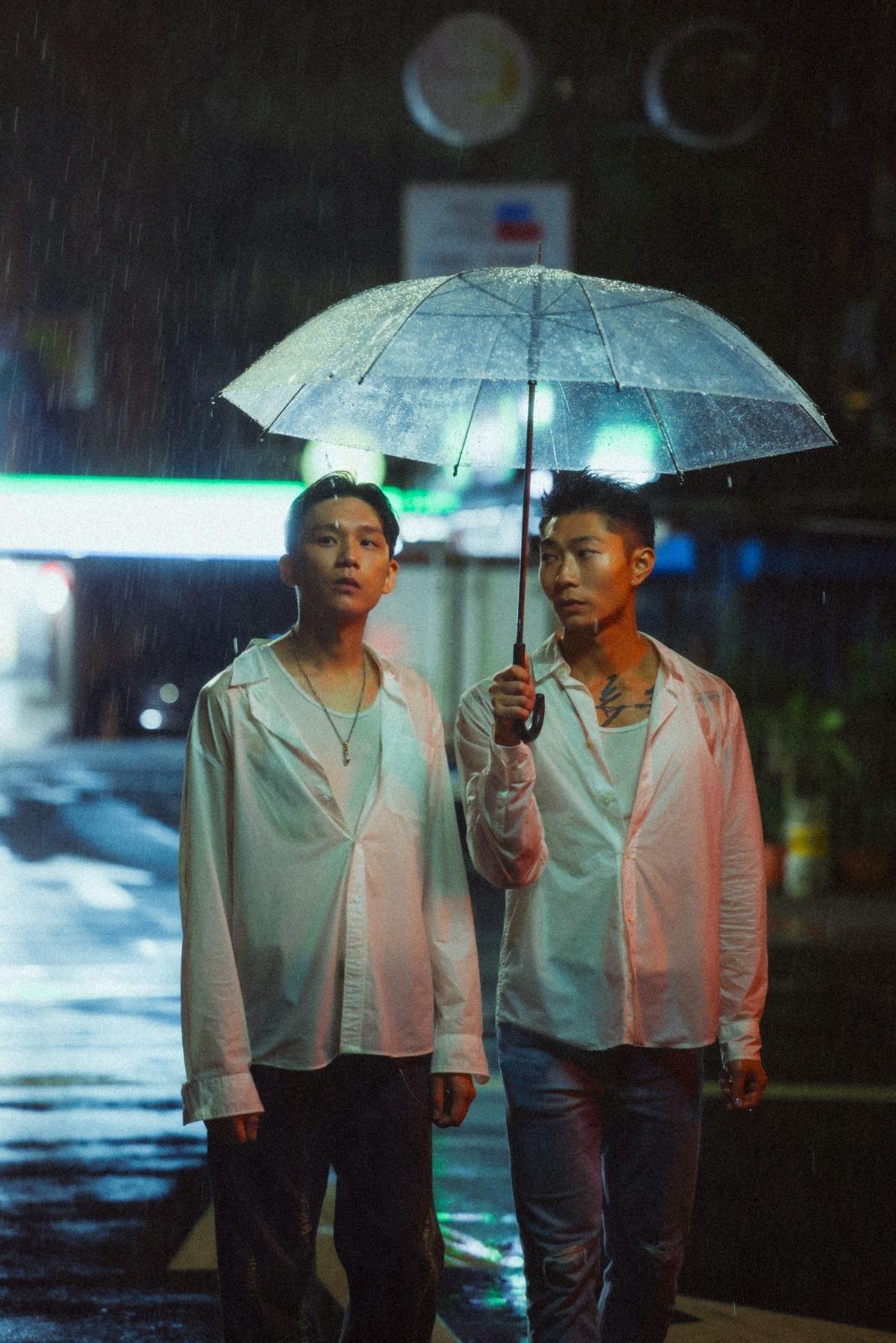 小野勁爽快,一口答應拍今次MV。