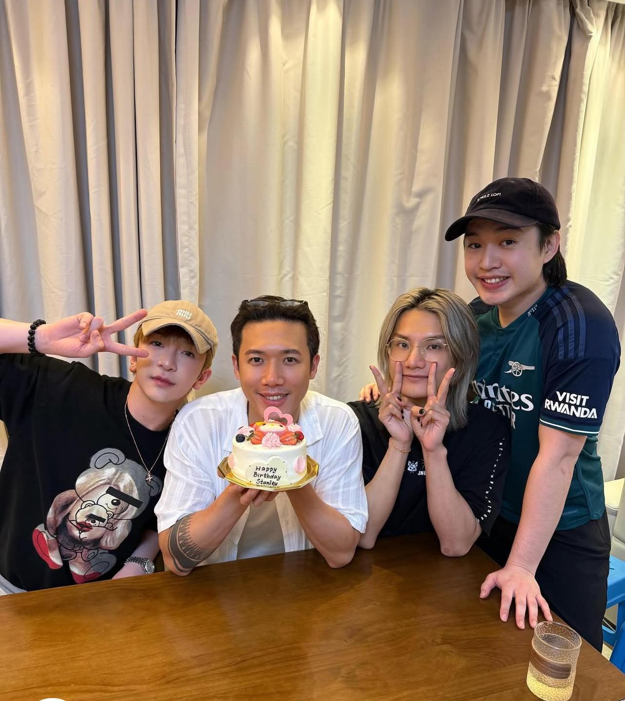 「生日群組」Jeremy、Anson Lo、Jer為Stanely慶祝生日。