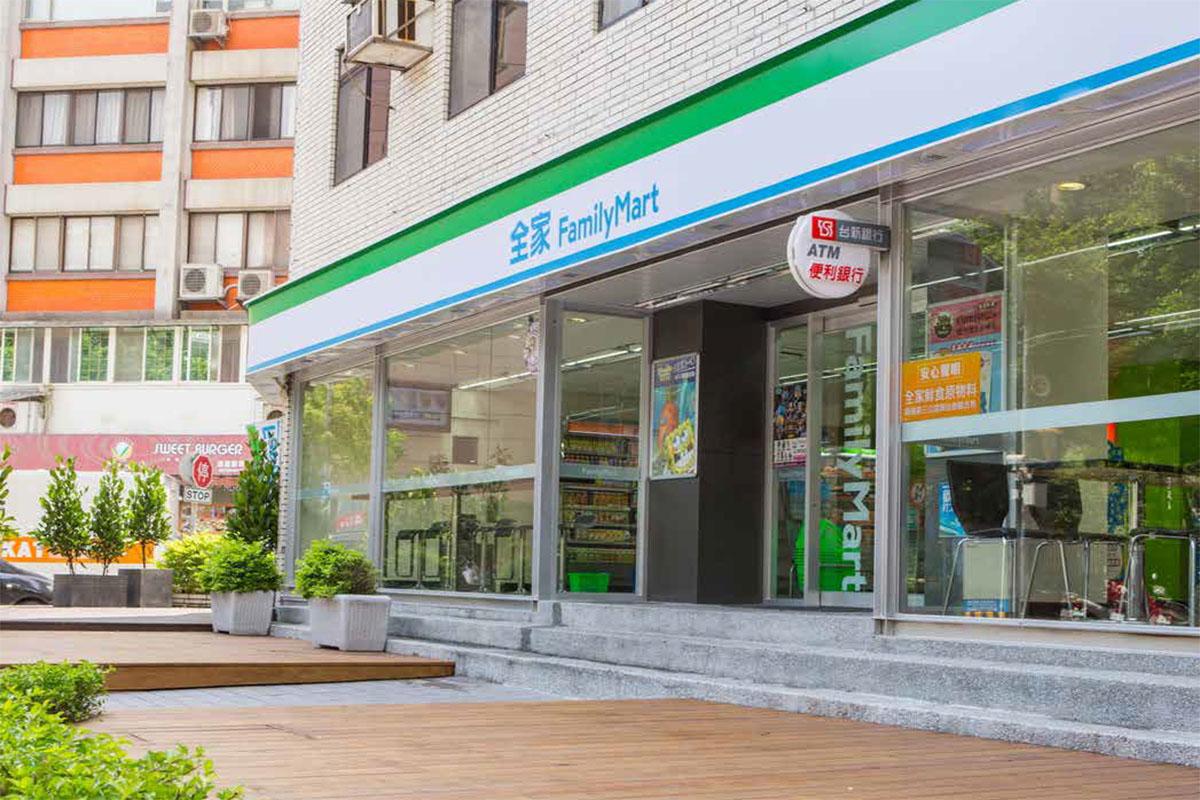 全家便利店表示,絕不容忍任何暴力與傷害行為,已第一時間就事件報警。