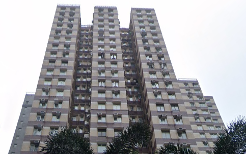 屬新世界旗下的灣仔熙華大廈,共由2座住宅大廈組成。 (網上截圖)