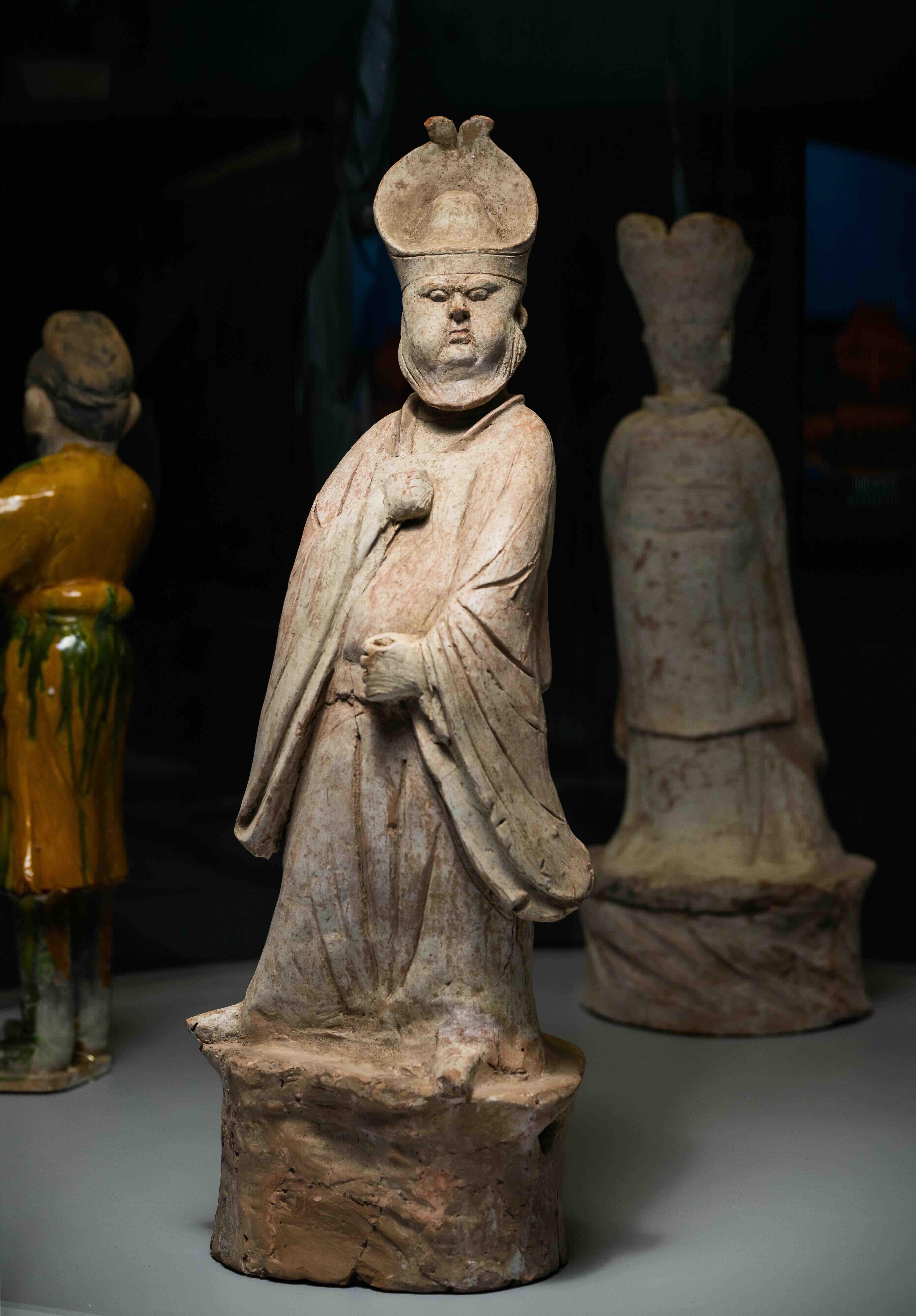 正裝上朝的「彩繪胡人文官俑」。(陝西省考古研究院(陝西考古博物館)藏)