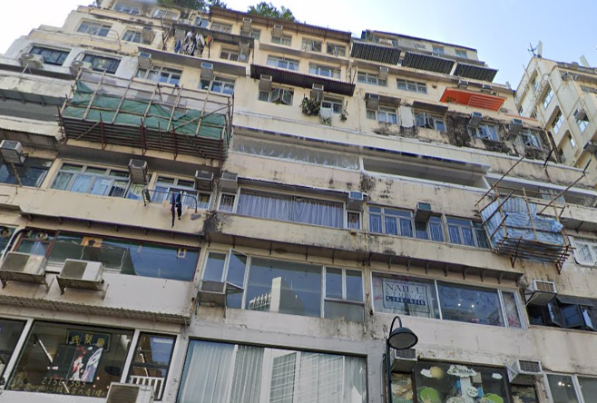 銅鑼灣單幢舊樓寶富大樓鄰近利舞臺,高層三房最新以2.1萬元租出,平均呎租40元。(網上截圖)