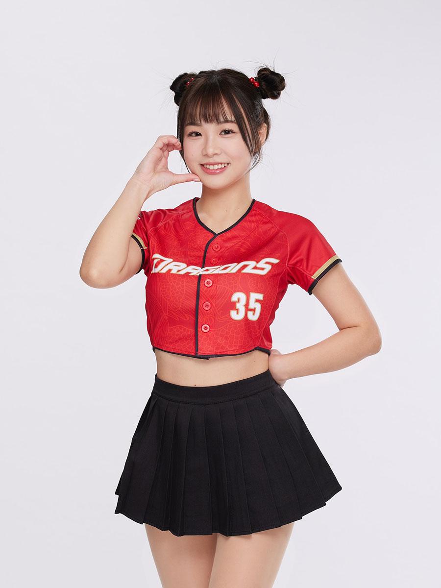 卓立群本身為職棒啦啦隊Dragon Beauties成員。(卓立群IG)