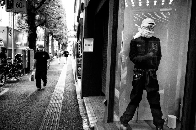 森山大道以Ricoh GR IV拍攝的東京街頭。