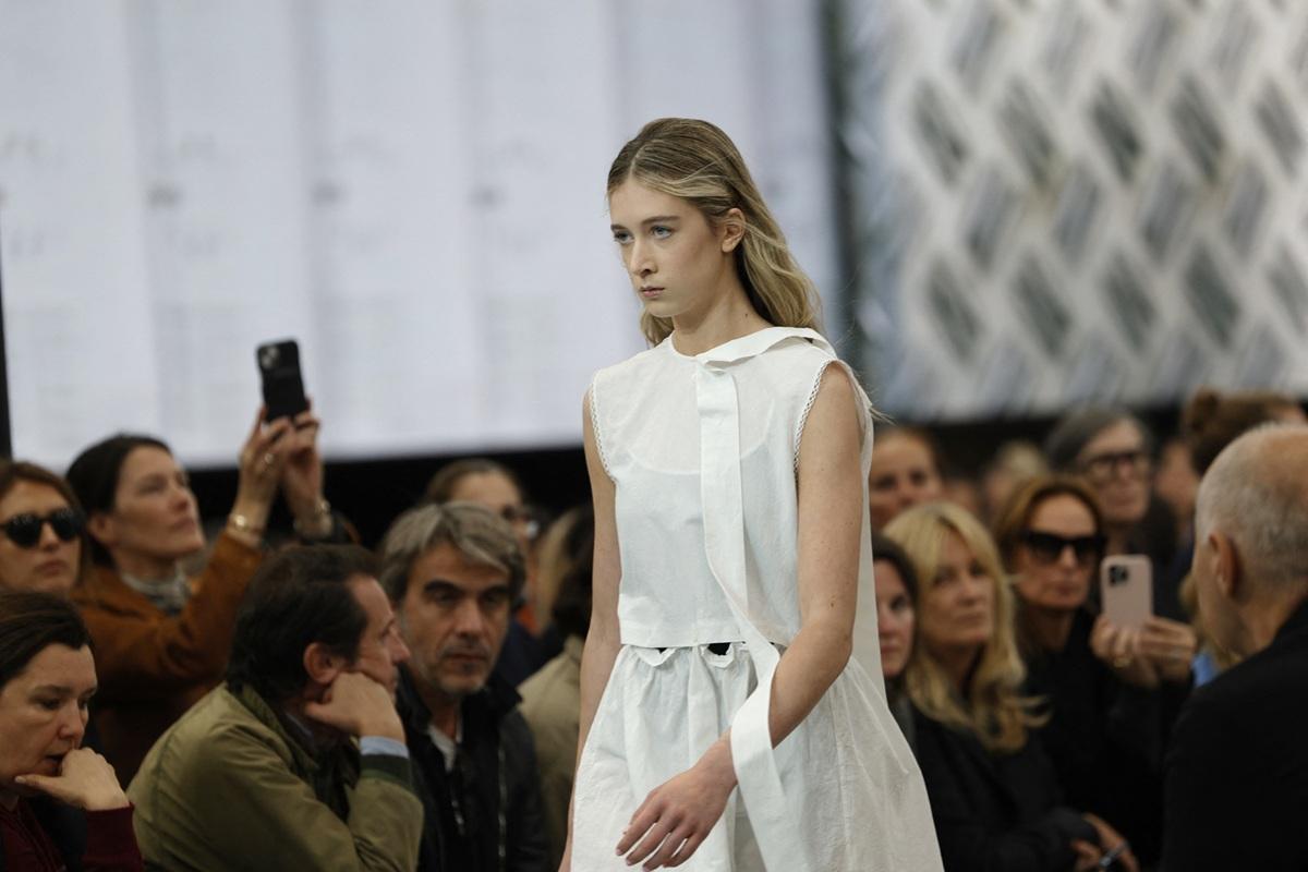 Sunday去年在巴黎行Miu Miu騷,頗具大將風範。