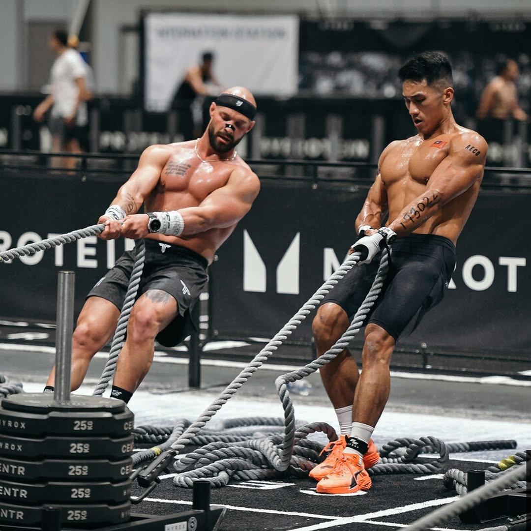 參賽選手多由CrossFit或Spartan,鐵人三項等轉戰HYROX,認為賽事安全且趣味性高,但Men Pro組的重量挑戰最大。