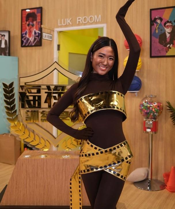 德德在節目《福祿壽訓練學院》中扮金像獎吸引觀眾的眼球和注意。