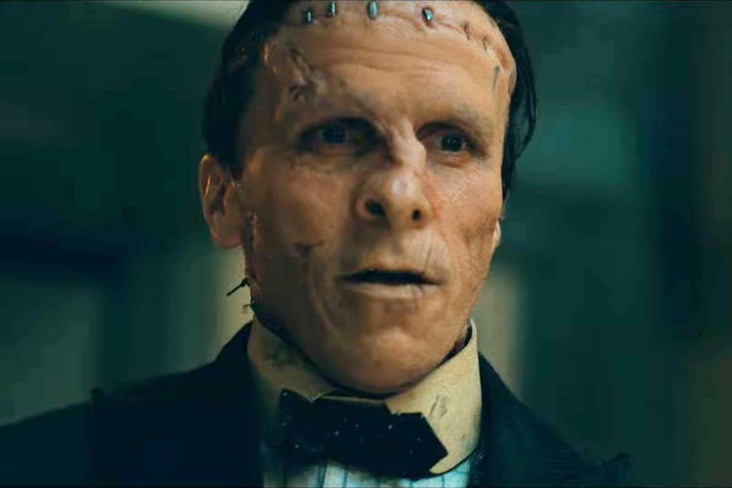 基斯頓比爾飾演寂寞科學怪人。