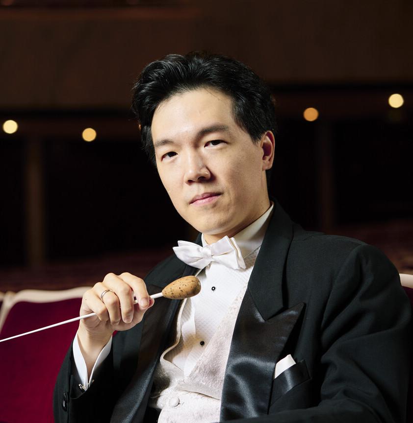 港樂駐團指揮廖國敏,活躍於國際舞台,近期重要演出,包括獲邀指揮維也納交響樂團,為樂團成立121年來樂季音樂會上,首位華人指揮。