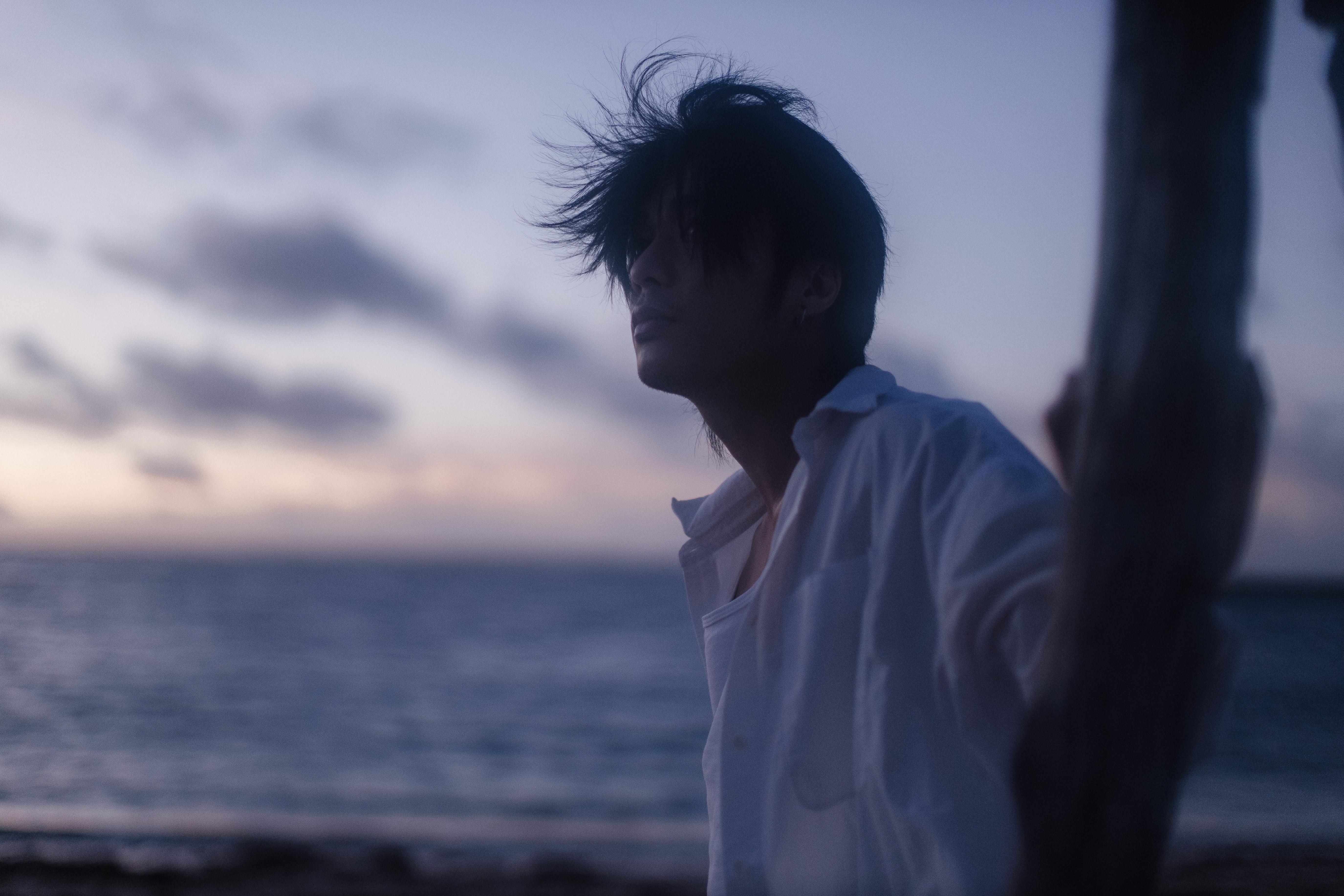 Yan Ting今次再擔任MV導演一職,拉大隊去到日本沖繩取景。