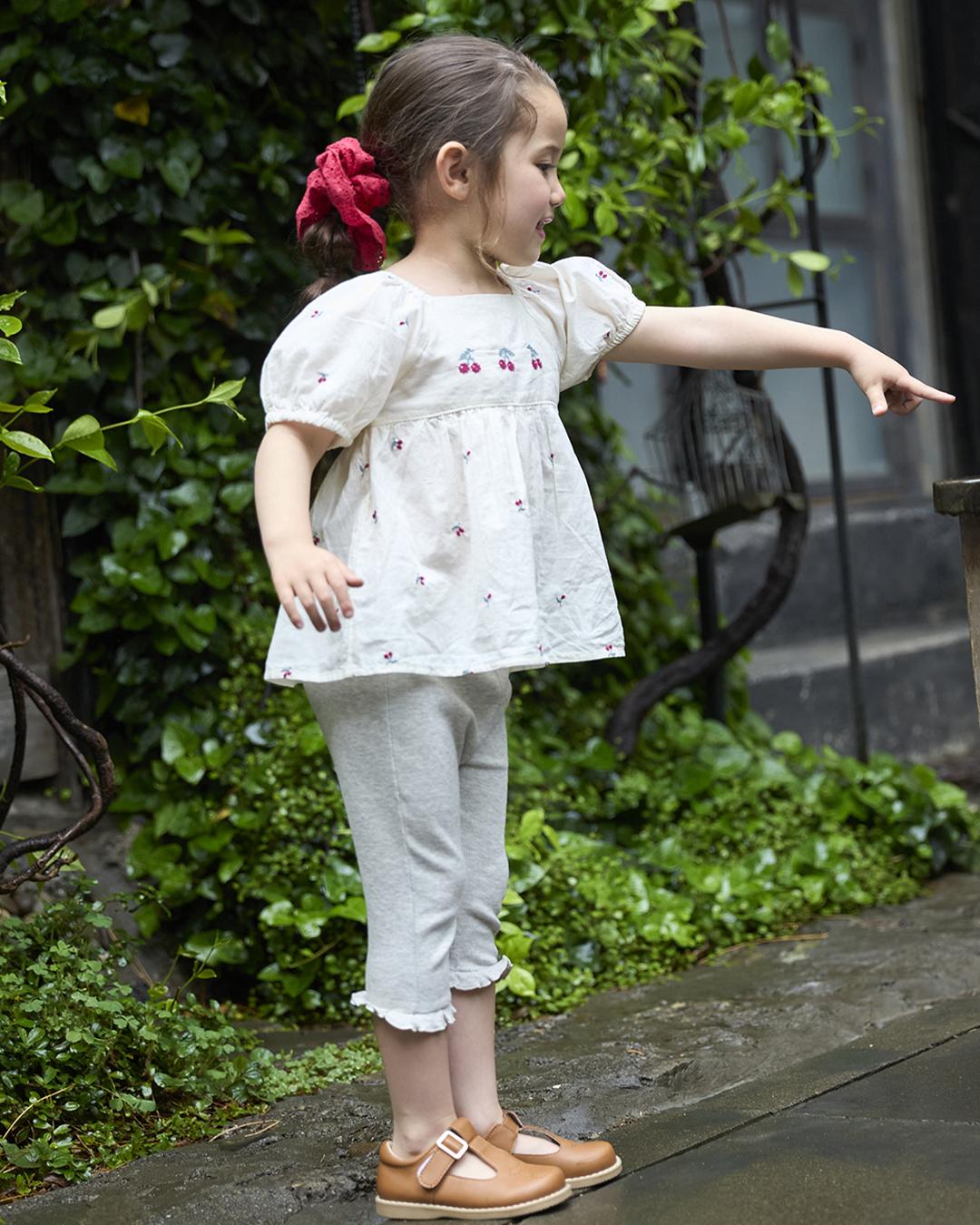 櫻桃刺繡泡泡袖襯衫 $195