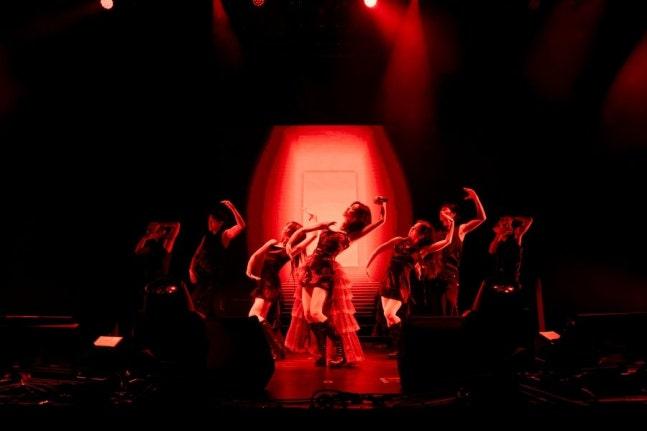 權恩妃席上送上多首好歌,包括IZ*ONE時期的作品。