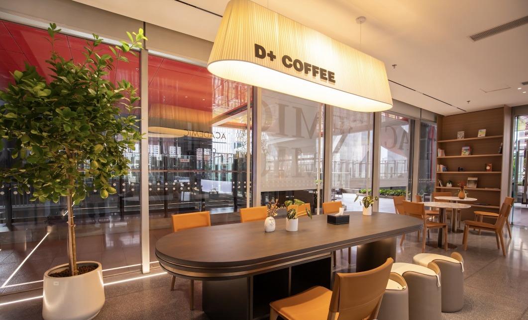 每逢周五,D+Coffee都有名為「星咖派」的眾會,可以一邊喝咖啡一邊聽講座。進入「前海5號樓」公眾號便能看到詳情。(圖片來源:前海5號樓官方微信)