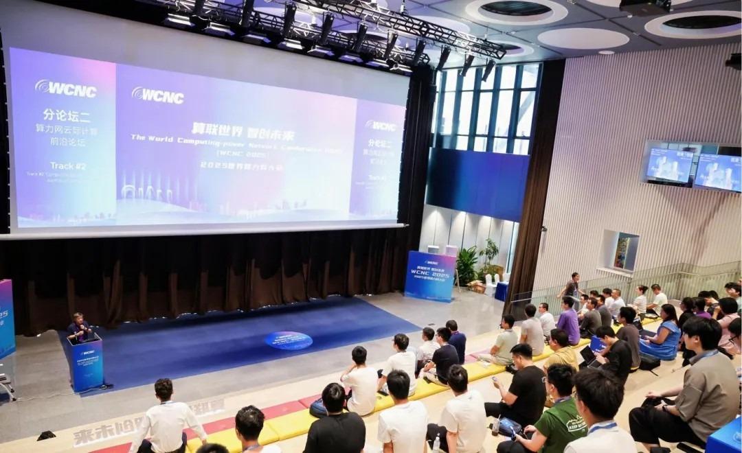 每個星期五,前海5號樓還有各種成果的分享及工作坊,還能夠即場與講者交流心得。(圖片來源:前海5號樓官方微信)