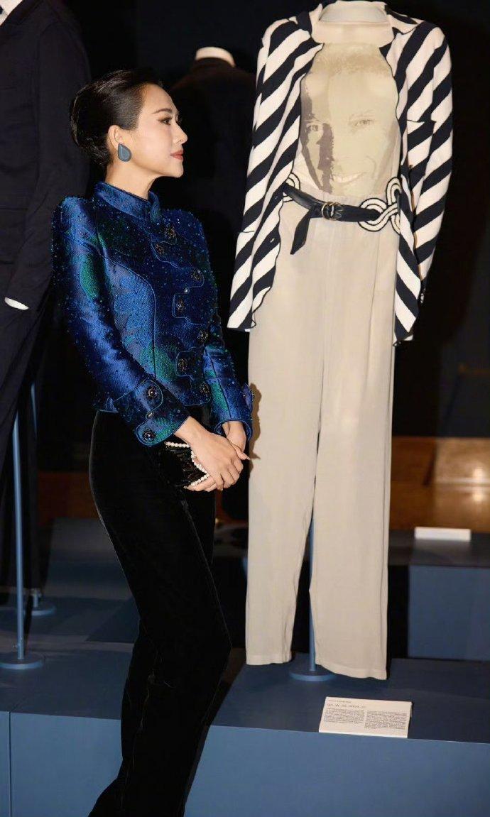 章子怡身穿的高級訂製服,是Giorgio Armani生前最後一個設計系列。