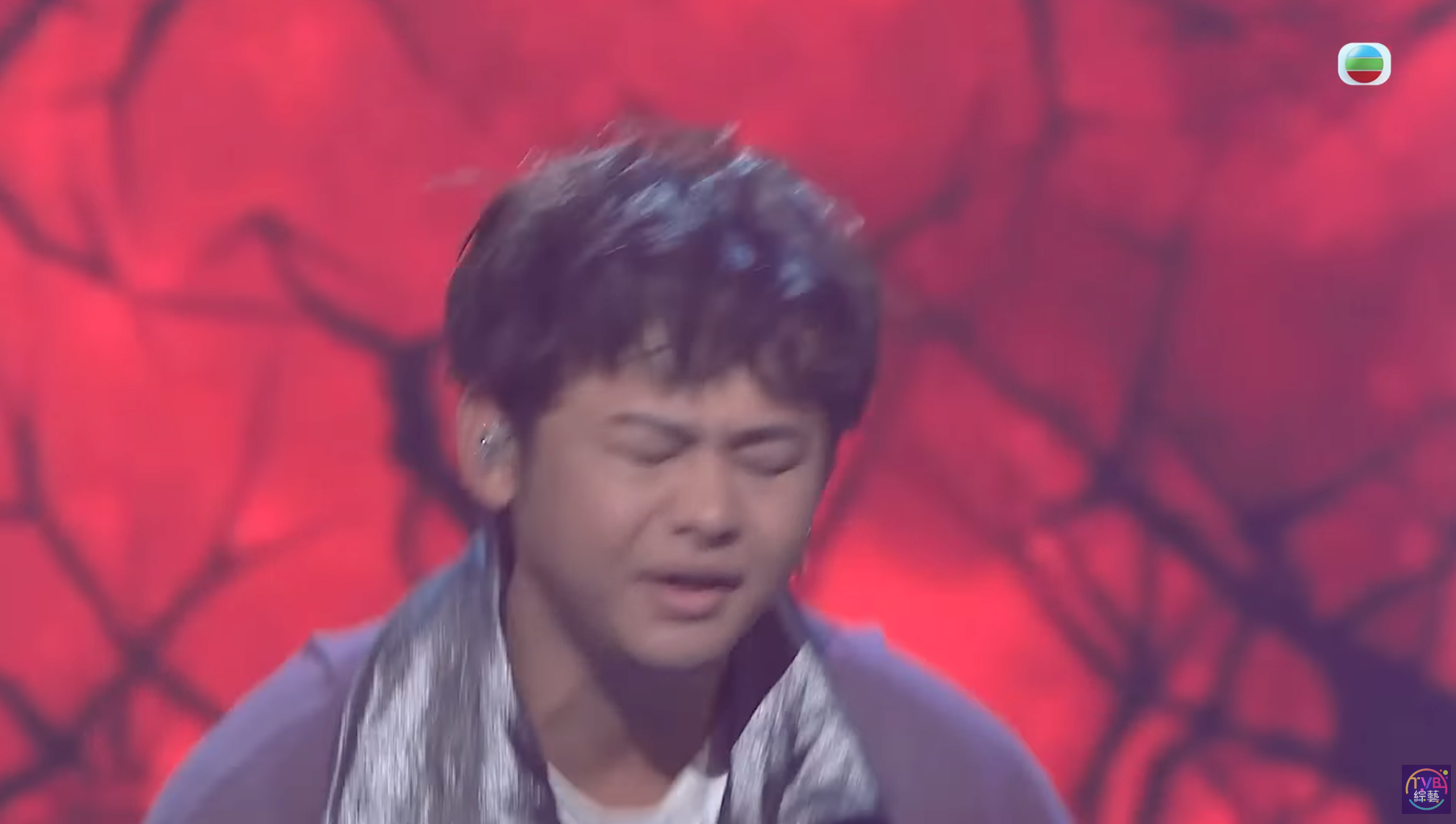 小林對自己出局非常不忿。