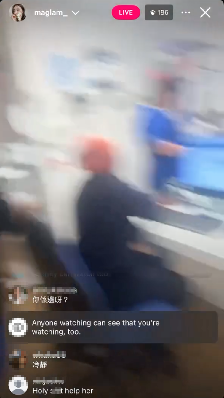 林欣彤在海外醫院直播,情緒表現激動。