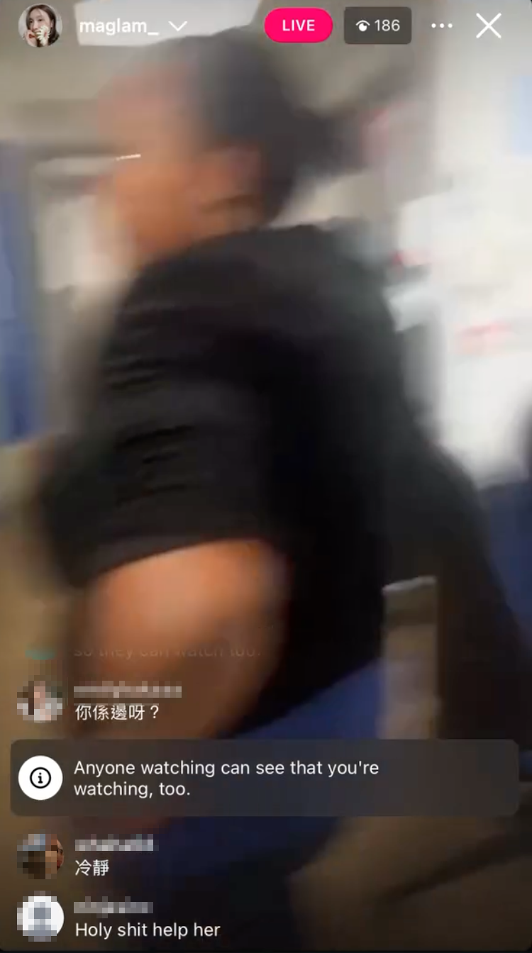 林欣彤在海外醫院直播,情緒表現激動。