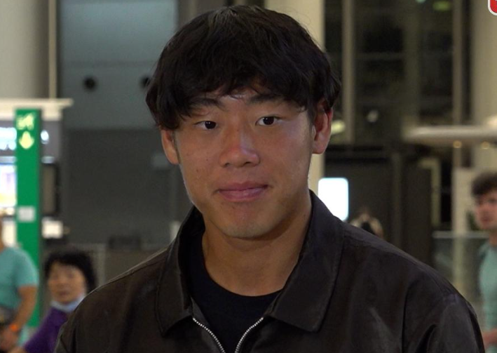 香港網球「一哥」黃澤林在美國網球公開賽32強止步,仍然是公開賽年代大滿貫男單正賽本港球手的最佳成績。黃澤林今早抵港時表示,對自己的成績感到喜出望外。(港台圖片)