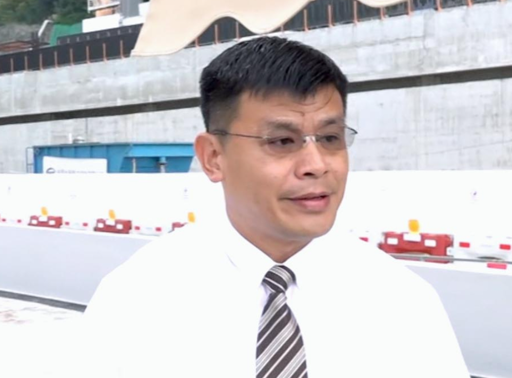 校長陳國強表示,學校只剩少部分工程未完成,大部分涉及美化工程,並不涉及安全。(港台圖片)