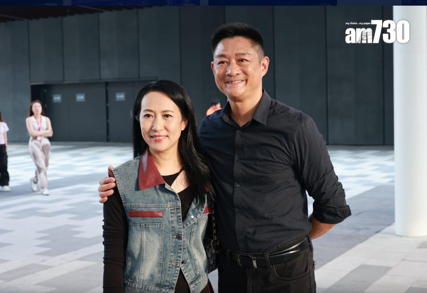 TVB綠葉楊證樺轉任保安,今年4月在謝霆鋒啟德個唱場外與太太沈可欣合照。