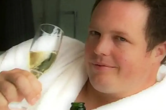 桑德斯一度過著揮金如土的生活。(互聯網)