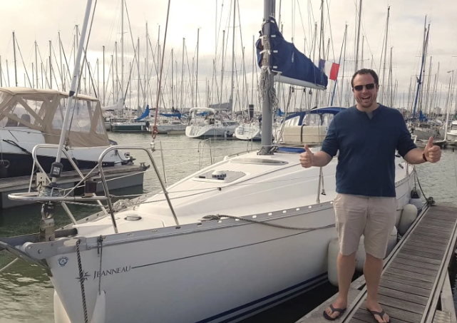 桑德斯一度過著揮金如土的生活。(互聯網)