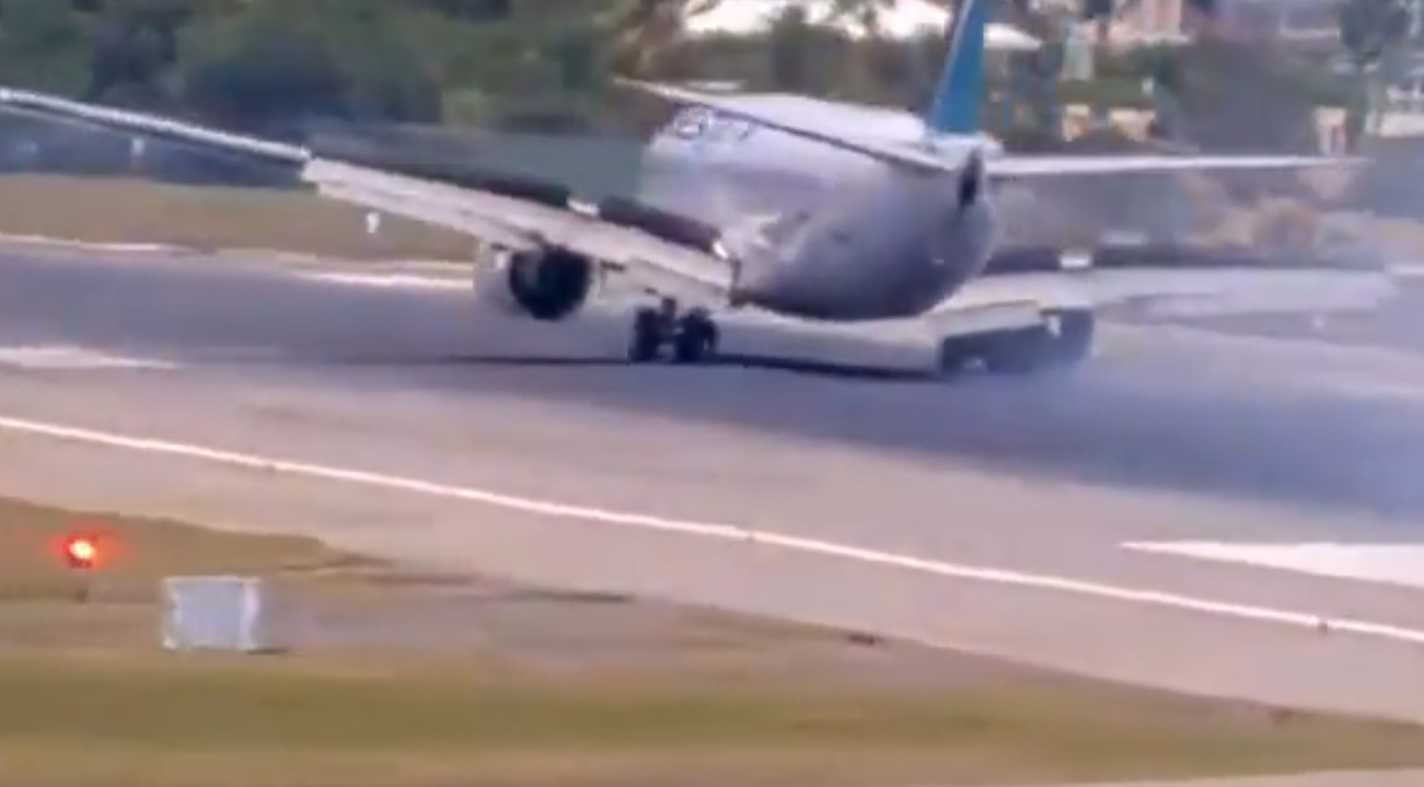 從多倫多起飛西捷航空「硬著陸」 擦地冒濃煙機上164人嚇壞(有片)