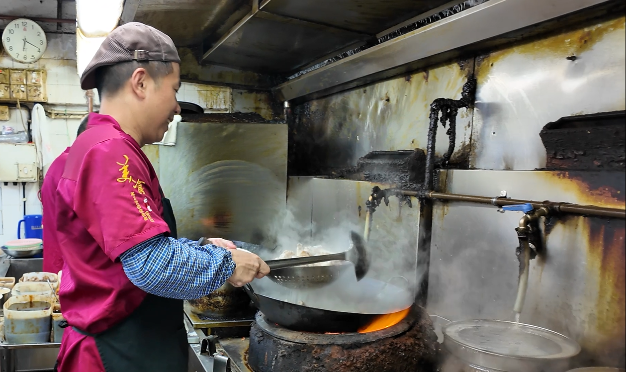 石油氣熱值高,更能做到火力穩定和快速升溫,炒菜更香口。