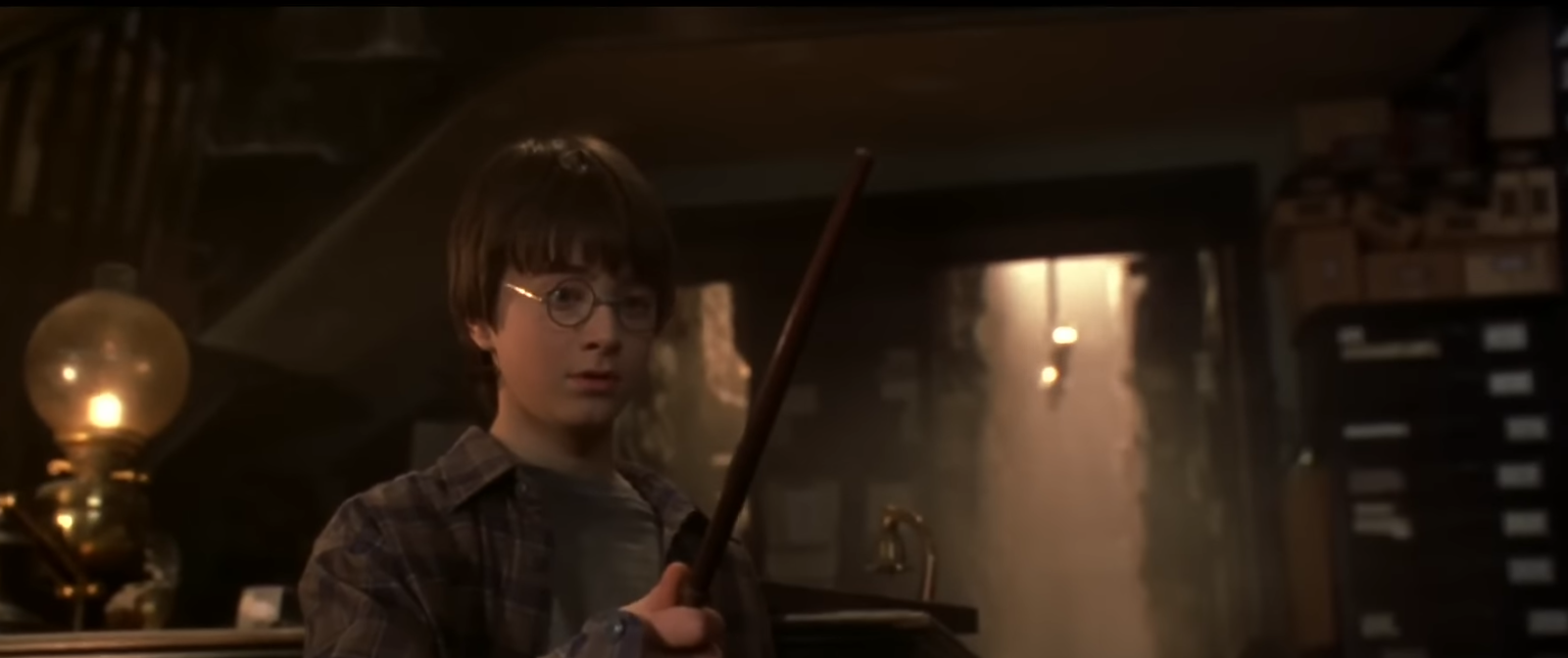 HARRY POTTER AND THE PHILOSOPHER'S STONE Trailer (2001)